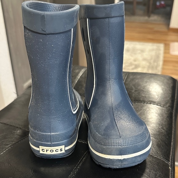 CROCS Kids Navy Rain Boots - Picture 1 of 2